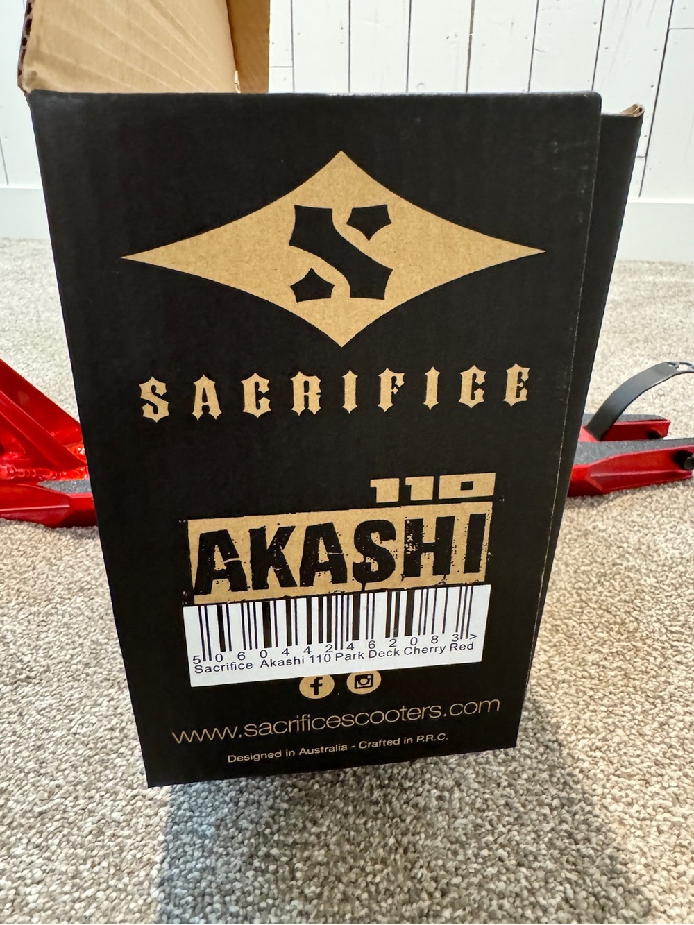 Akashi Red Metallic Scooter Deck with Grip - Picture 4 of 4
